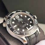 Omega Seamaster Diver 300 M 210.32.42.20.01.003 (2025) - Black dial 42 mm Steel case (3/8)
