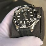 Omega Seamaster Diver 300 M 210.32.42.20.01.003 (2025) - Black dial 42 mm Steel case (5/8)