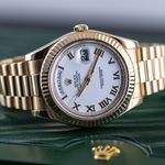 Rolex Day-Date II 218238 (2011) - White dial 41 mm Yellow Gold case (3/8)