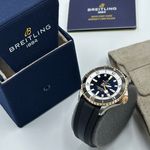 Breitling Superocean 42 U17375211B1S1 (2023) - Zwart wijzerplaat 42mm Goud/Staal (2/8)