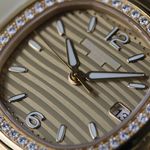 Patek Philippe Nautilus 7010R-012 (2022) - Gold dial 32 mm Rose Gold case (6/8)