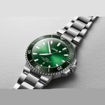 Oris Aquis Date 01 733 7789 4157-07 8 23 04PEB (2024) - Green dial 44 mm Steel case (1/1)