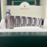 Rolex Submariner Date 16610LV (2010) - Black dial 40 mm Steel case (2/5)