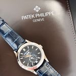 Patek Philippe Annual Calendar 5396G-017 (2024) - Blauw wijzerplaat 39mm Witgoud (6/8)
