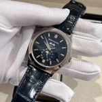 Patek Philippe Annual Calendar 5396G-017 (2024) - Blauw wijzerplaat 39mm Witgoud (3/8)