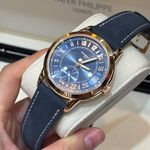 Patek Philippe Travel Time 5224R-001 (2024) - Blauw wijzerplaat 42mm Roségoud (3/8)