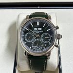Patek Philippe Perpetual Calendar Chronograph 5204G-001 (2022) - Green dial 40 mm White Gold case (1/6)