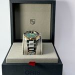 Oris Aquis Date 01 400 7769 6357-07 8 22 09PEB (2023) - Groen wijzerplaat 42mm Goud/Staal (2/8)