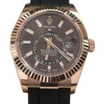 Rolex Sky-Dweller 336235 (2025) - Bruin wijzerplaat 42mm Roségoud (1/1)