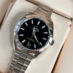 Omega Seamaster Aqua Terra 220.10.30.20.01.001 (2025) - Black dial 30 mm Steel case (3/6)