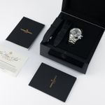 Vacheron Constantin Overseas Dual Time 7900V/110A-B333 (2019) - Silver dial 41 mm Steel case (2/8)