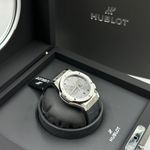 Hublot Classic Fusion Chronograph 541.NX.7070.LR (2024) - Grey dial 42 mm Titanium case (6/8)