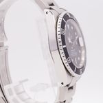 Rolex Submariner Date 16610 (2001) - Black dial 40 mm Steel case (2/8)