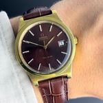 Omega Genève 166.0168 (1973) - Red dial 36 mm Gold/Steel case (2/8)