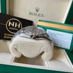 Rolex Oyster Perpetual 39 114300 (2017) - Silver dial 39 mm Steel case (5/8)