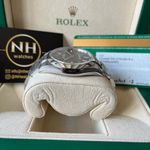 Rolex Oyster Perpetual 39 114300 (2017) - Silver dial 39 mm Steel case (4/8)