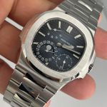 Patek Philippe Nautilus 5712/1A-001 2025 (2025) - Blue dial 40 mm Steel case (4/8)