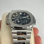 Patek Philippe Nautilus 5712/1A-001 2025 (2025) - Blue dial 40 mm Steel case (3/8)