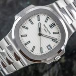 Patek Philippe Nautilus 5711/1A-011 (2019) - Wit wijzerplaat 40mm Staal (1/8)