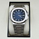 Patek Philippe Nautilus 5811/1G-001 (2023) - Blue dial 41 mm White Gold case (3/8)