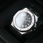 Audemars Piguet Royal Oak Offshore Chronograph 26020ST.OO.D001IN.01 (2005) - Black dial 42 mm Steel case (2/8)