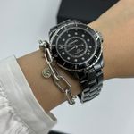 Chanel J12 H5702 (2023) - Black dial 38 mm Ceramic case (8/8)