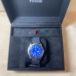 Tudor Black Bay 79210cnu (2024) - Blue dial Unknown Ceramic case (2/8)