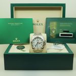 Rolex Explorer II 226570 (2025) - White dial 42 mm Steel case (4/6)