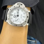 Panerai Luminor Submersible PAM02223 (2024) - White dial 42 mm Steel case (3/8)