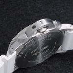 Panerai Luminor Submersible PAM01226 (2023) - White dial 44 mm Steel case (2/7)