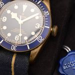 Tudor Black Bay Bronze 79250BB (2018) - Blue dial 43 mm Bronze case (6/8)