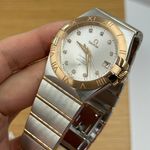 Omega Constellation Ladies 123.20.35.20.52.001 (2023) - Silver dial 35 mm Gold/Steel case (8/8)