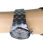 Maurice Lacroix Aikon AI6008-SS002-230-1 (2024) - Grey dial 42 mm Steel case (6/8)