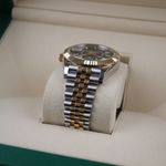 Rolex Sky-Dweller 326933 (2021) - Black dial 42 mm Gold/Steel case (5/8)