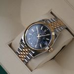 Rolex Sky-Dweller 326933 (2021) - Black dial 42 mm Gold/Steel case (2/8)