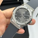 Hublot Classic Fusion Racing Grey 542.NX.7071.RX (2024) - Grey dial 42 mm Titanium case (6/8)