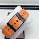 Breitling Endurance Pro X82310A51B1S1 (2024) - Black dial 44 mm Plastic case (3/4)