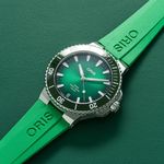 Oris Aquis Date 01 400 7790 4157-07 4 23 47EB (2024) - Groen wijzerplaat 44mm Staal (1/1)