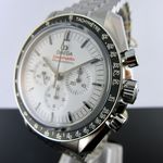 Omega Speedmaster Professional Moonwatch 310.30.42.50.04.001 (2026) - White dial 42 mm Steel case (2/8)
