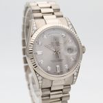 Rolex Day-Date 36 118339 (2000) - Zilver wijzerplaat 36mm Witgoud (2/8)