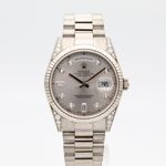 Rolex Day-Date 36 118339 (2000) - Zilver wijzerplaat 36mm Witgoud (1/8)