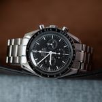 Omega Speedmaster Professional Moonwatch 311.30.42.30.01.005 (2019) - Black dial 42 mm Steel case (3/7)