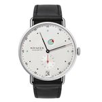 NOMOS Metro Datum Gangreserve 1101 (2024) - Zilver wijzerplaat 37mm Staal (1/1)