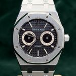 Audemars Piguet Royal Oak Day-Date 26330ST.OO.1220ST.01 (2011) - Black dial 39 mm Steel case (1/8)