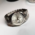 Rolex Day-Date 36 18239 (1990) - Zilver wijzerplaat 36mm Witgoud (1/6)