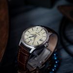 Grand Seiko Elegance Collection SBGM221 (2025) - Beige dial 40 mm Steel case (2/6)