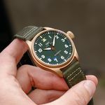 IWC Big Pilot IW329702 (2022) - Green dial 43 mm Bronze case (2/8)