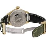 IWC Big Pilot IW329702 (2022) - Green dial 43 mm Bronze case (7/8)