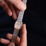 Patek Philippe Golden Ellipse 4107 (1970) - Silver dial 20 mm White Gold case (5/5)