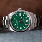 Rolex Oyster Perpetual 41 134300 (2025) - Groen wijzerplaat 41mm Staal (2/4)